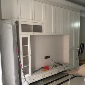 Mobile Porta TV <span class=keywords><strong>Moderno</strong></span> Europeo in Legno Massello, Colore Personalizzabile, Montaggio a <span class=keywords><strong>Parete</strong></span>, Regolabile per TV da 65+ Pollici, Produzione di Fabbrica - Product Image 1