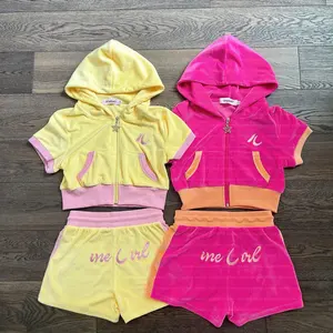 Özel bayanlar iki parçalı şort setleri kadife Sweatsuits nakış Zip Up kadife eşofman kadınlar için