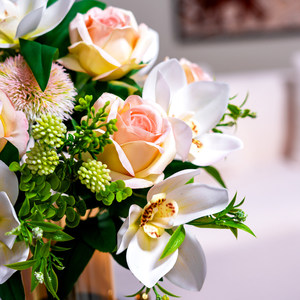 Jarrón <span class=keywords><strong>de</strong></span> Flores Artificiales <span class=keywords><strong>de</strong></span> Otoño, Rosas Amarillas <span class=keywords><strong>de</strong></span> Seda, Árboles <span class=keywords><strong>de</strong></span> Eucalipto, <span class=keywords><strong>Planta</strong></span> Artificial, Centro <span class=keywords><strong>de</strong></span> Mesa, Decoración para el Hogar, Oficina, Comedor - Product Image 3