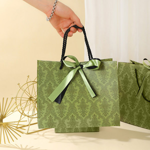 <span class=keywords><strong>Sac</strong></span> cadeau portable vert de luxe léger avec ruban en carton blanc pour <span class=keywords><strong>le</strong></span> rangement de vêtements et de bonbons - Product Image 2