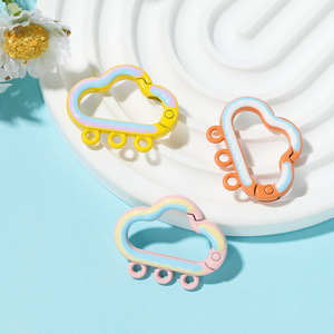 พวงกุญแจโลหะผสม 3 รู รุ่น Cloud Spring Buckle อุปกรณ์ตกแต่งเครื่องประดับ DIY น้ำหนักเบา รูปทรงไม่สม่ำเสมอ ชุบโลหะ - Product Image 2