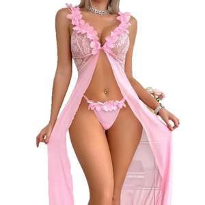 Ensemble Lingerie Érotique Deux Pièces Pour Femme Nuisette Fendue Transparente en Dentelle Brodée Rose et String Taille Basse avec Logo à la Taille - Product Image 2