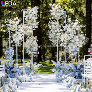 Arco Metálico Cuadrado LEDA Moderno y Elegante para Decoración de Bodas, Resistente y Personalizable - Product Image 3