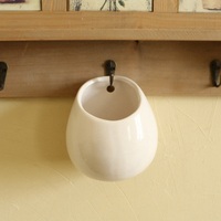 Pemegang vas bunga gantung pada dinding, tempat vas bunga gantung bahan keramik mengkilap putih dengan pot tanaman untuk Bonsai