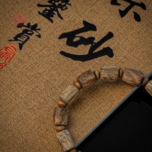 Women’s Natural Agarwood Bracelet, Authentic Oud <b>Wood</b> Round Banh Beads, Handmade Feng Shui Jewelry, Bulk Wholesale - Product Image 3