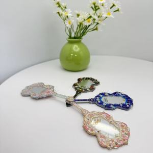 아크릴 매직 미러 키체인 장식용 펜던트 소녀용 선물: 작은 거울 장식품 장식용 선물 - Product Image 6