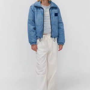 Fashionable High Quality Casual Denim Puffer Jacket with <b>Button</b> Detail Waist-Length Light Wash Custom Logo <b>Jean</b> Jacket for Women - Product Image 3