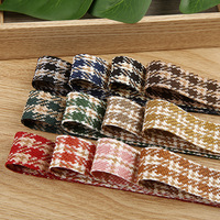 Boîte cadeau personnalisée vintage avec nœud fait main, décorée de ruban pied-de-poule