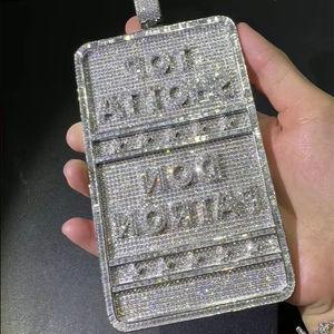 Colgante de Número Personalizado OEM/ODM de Plata Esterlina con Perla de Agua Salada Vintage y Engaste de Garra, Unisex para Niños, Hombres y Mujeres - Product Image 1