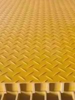 Grille en plastique renforcé de fibres de verre antidérapante à motif diamant pour tranchées de câbles, drainage, stockage et toilettes