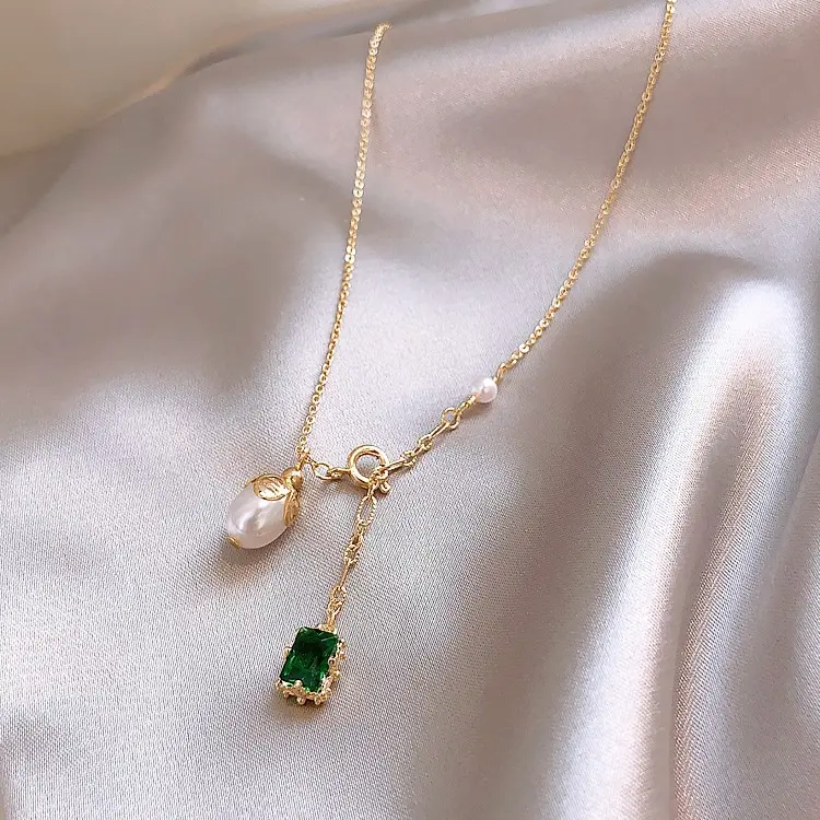 Perlas de moda de piedra verde brillante clavícula collar de gargantilla de cadena de las mujeres ajustable Collar para regalo de las damas de honor