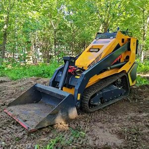 รถตักล้อยางขนาดเล็ก รุ่น YC-380 มาตรฐาน EPA EURO 5 จากโรงงานโดยตรง พร้อมอุปกรณ์เสริม เหมาะสำหรับงานเกษตร ใช้ระบบไฮดรอลิก ดีเซล - Product Image 1