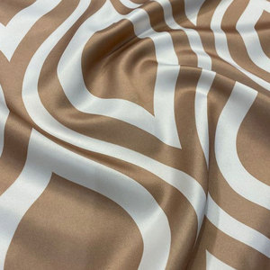 Material de Poliéster Satinado Ecológico, Suave y Liso, con Impresión Personalizada, para Prendas de Lujo y Telas de Poliéster para Ropa, Venta al Por Mayor - Product Image 4