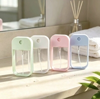 Vente en gros de vaporisateurs portables en forme de carte de crédit, flacons pulvérisateurs en plastique pour voyage, parfum, vaporisateur pour linge