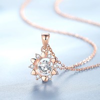 Collar de Moissanita con Colgante de Halo Floral de Corte Redondo de 6mm para Mujer, Plata de Ley 925, Disponible para Venta al por Mayor a Boutiques