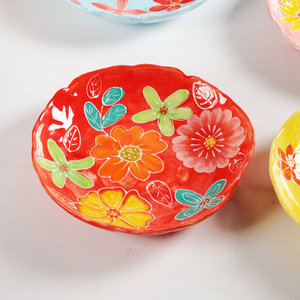 Platos de cerámica pintados a mano con flores, redondos, con acabado bajo esmalte, para fiestas. - Product Image 4