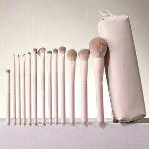 Juego de 13 Brochas de Maquillaje Veganas de Pelo Sintético, Color Rosa de Lujo, Marca Privada Personalizada, Brocha de Maquillaje de Alta Calidad con Bolsa <span class=keywords><strong>para</strong></span> Ojos y Rostro - Product Image 1