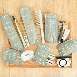 Kit <span class=keywords><strong>de</strong></span> toilette d'hôtel <span class=keywords><strong>de</strong></span> <span class=keywords><strong>voyage</strong></span> <span class=keywords><strong>avec</strong></span> <span class=keywords><strong>brosse</strong></span> <span class=keywords><strong>à</strong></span> dents, <span class=keywords><strong>dentifrice</strong></span>, gel douche, shampoing et trousse <span class=keywords><strong>de</strong></span> couture – Articles dentaires haut <span class=keywords><strong>de</strong></span> gamme - Product Image 1