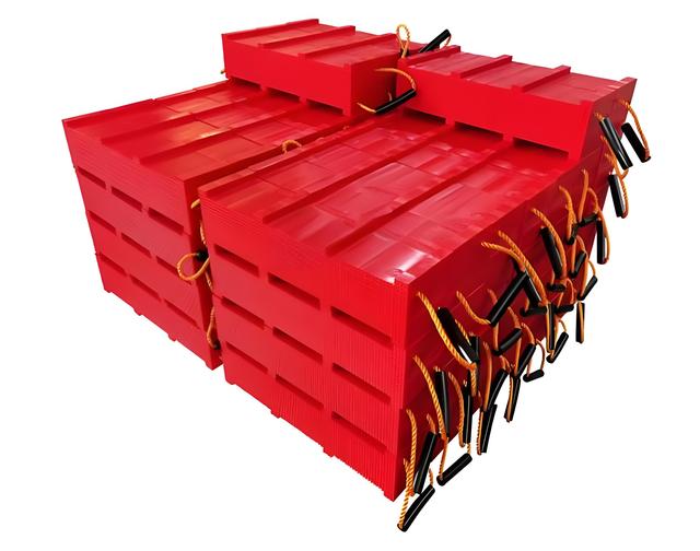 Red Square UHMWPE Material Outrigger Pad Non-Slip Load Bearing Plate for Truck Crane Support Stabilizer Leg Pads Custom Size