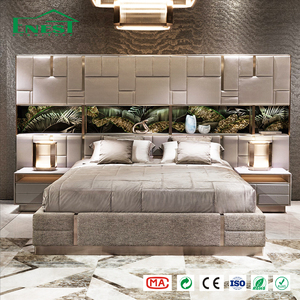 Set Camera da Letto di Design Italiano di Lusso, Letto King Size in Pelle con Testiera LED per Progetti Alberghieri e Ville, Soluzione Chiavi in Mano - Product Image 1
