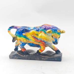 Figura de Vaca con Cuernos Dorados, Hecha a Mano, Estilo Arte Popular, Esculpida <span class=keywords><strong>en</strong></span> Resina Epoxi, para Sala de Estar, Mueble de <span class=keywords><strong>TV</strong></span>, Escritorio, Navidad, Halloween - Product Image 2