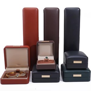 Nouvelle boîte à bijoux luxueuse en similicuir avec logo personnalisé et intérieur en velours pour bracelet collier boucles <span class=keywords><strong>d</strong></span>'oreilles bagues <span class=keywords><strong>fermeture</strong></span> à pression - Product Image 4