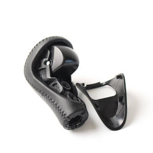 Pommeau de levier de vitesse en cuir à motif carbone ergonomique pour Honda Accord de huitième génération - Product Image 3