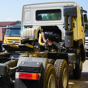 Fournisseur chinois SINOTRUK HOWO 6x4 Euro 2 Camion tracteur diesel d'occasion à direction à gauche personnalisé 371HP Prix - Product Image 4