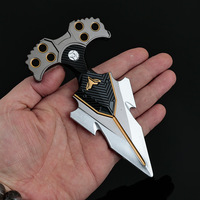 Arena Breakout Frost Fang Katar 14CM Réplique entièrement en métal Spike tactique à main Médaille de collection pour amateurs de simulation militaire