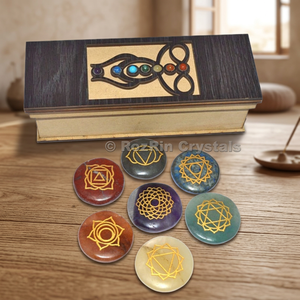 Caja de Regalo de Madera con Piedra Grabada de los Siete Chakras de Buda - Arte Religioso Coleccionable con Tema de Amor Gujarat Rozrincrystals.com - Product Image 3