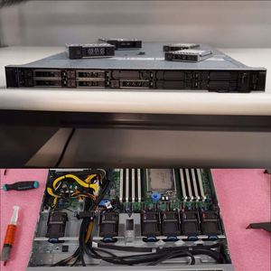 Serveur Dell PowerEdge R6615 à performance optimale avec processeur AMD EPYC 550W 32 Go 4LFF 1U Rack Server - Product Image 5