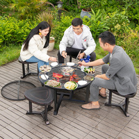Table de jardin en fonte pour barbecue, dia, 100cm, hauteur 58cm, avec équipement de feu central et quatre chaises