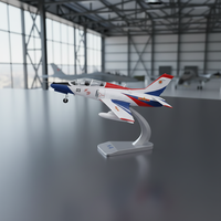 Modelo de Avión Hongdu JL-8 K-8 (Karakorum-8) 1:48 24cm con Soporte de Plástico