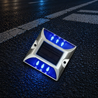 Réflecteur solaire de signalisation routière en aluminium, type œil de chat, avec lumière clignotante, capacité de charge 20T, optionnel avec LED, type borne routière solaire