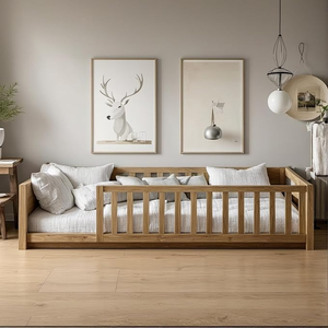 Lit double Montessori avec barrières de sécurité, cadre en bois naturel pour tout-petits, lattes pour garçons et filles, aucun sommier tapissier nécessaire - Product Image 3