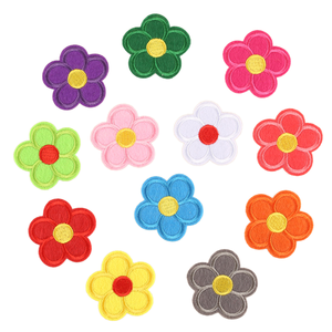แพทช์ปักลายดอกเดซี่ 3 มิติ 9 สี ขายส่ง แพทช์ดอกไม้ตกแต่ง PVC รีดติดเสื้อผ้าเด็ก หมวก และกระเป๋า ปักโลโก้ - Product Image 2