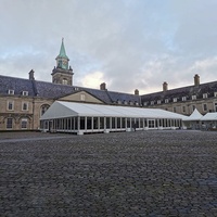 Tente de réception en aluminium à structure transparente 20x36 20x40 avec toile PVC, conçue par China Yijin pour les événements et fêtes en plein air