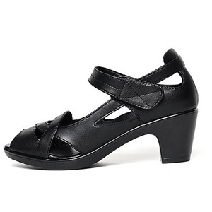 <span class=keywords><strong>Sandali</strong></span> <span class=keywords><strong>con</strong></span> <span class=keywords><strong>tacco</strong></span> <span class=keywords><strong>medio</strong></span> spesso da donna Y 35-41, <span class=keywords><strong>sandali</strong></span> <span class=keywords><strong>con</strong></span> <span class=keywords><strong>tacco</strong></span> a bocca di pesce, <span class=keywords><strong>sandali</strong></span> <span class=keywords><strong>con</strong></span> <span class=keywords><strong>tacco</strong></span> aperti in morbido PU - Product Image 6
