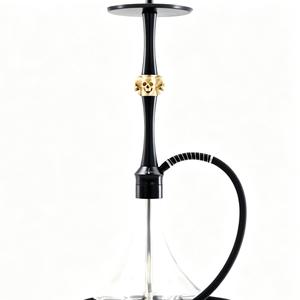 Cachimba de Vidrio Negro con Base de Calavera en Tono Dorado, Pipa de Agua Moderna para Bares y Salones - Product Image 1
