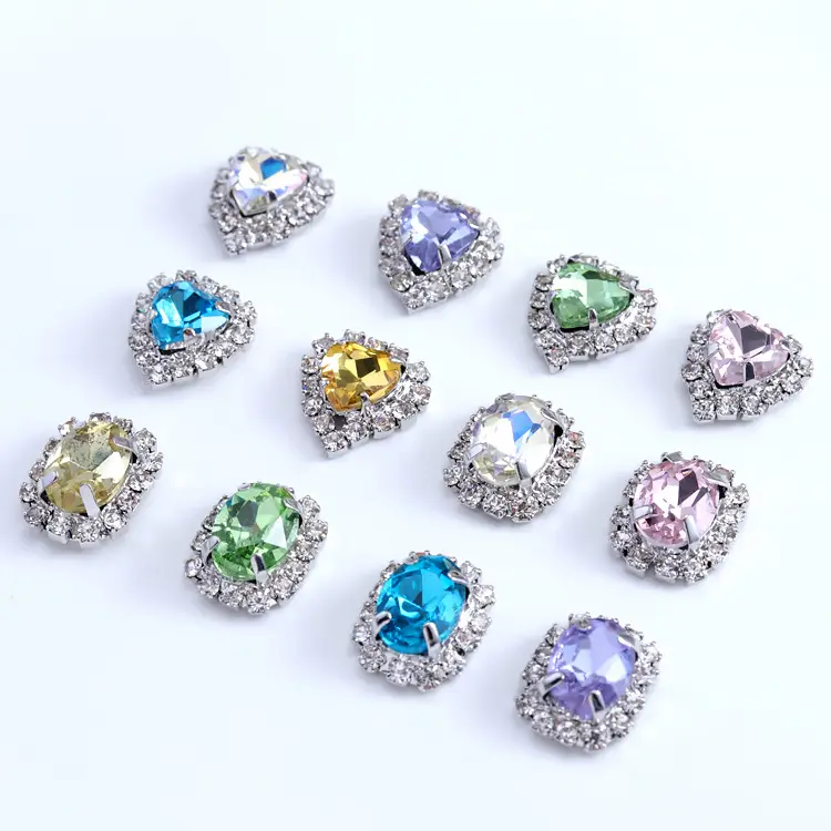 Nuovo 2023 12 disegni di lusso gemma diamante cristallo Moonlight cuore gioielli per unghie ciondoli per unghie in vetro