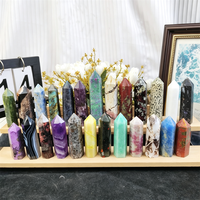 Vente en gros de tours de cristal à pointe unique en pierres précieuses mélangées, polies, pour la guérison des chakras et la décoration intérieure