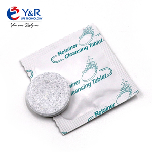 Comprimés nettoyants pour appareils dentaires et aligneurs – Élimine les odeurs et les taches pour aligneurs, retainer, prothèses dentaires, protège-dents nocturnes, saveur menthe - Product Image 6