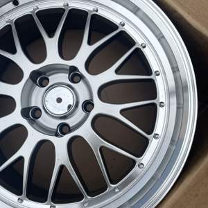 LM Wheels <span class=keywords><strong>17</strong></span> 18 19 Inch Jantes en alliage 5x112 5X120 5X114.3 Jantes PCD à formation de flux pour HONDA MINIF56 GOLFR BMWF30 TOYOTA AUDIS3 Cars - Product Image 3
