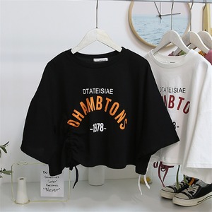 Camiseta corta de mujer al por mayor con diseño único de cordón y estampado de letras, camisetas de manga corta con estilo. - Product Image 3