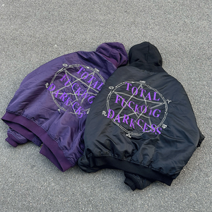 سترة رجالية مبطنة مخصصة بتطريز جرافيك، سميكة وكبيرة الحجم، على طراز طيار، قابلة للعكس ومقاومة للرياح - Product Image 2