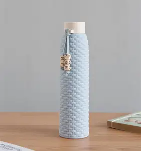 KOBES meilleure vente bouteille d'eau en verre avec corde en silicone, jeu de dés créatif, bouteille en verre coloré