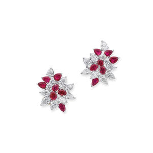 Orecchini a lobo E1912 in oro bianco con rubino a forma di fiore, montatura a griffe, gioielli di lusso da donna per matrimonio - Product Image 6