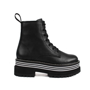 Commercio all'ingrosso Su Ordinazione Delle Donne <span class=keywords><strong>Stivaletti</strong></span> Piattaforma di Moda di Lusso DELL'UNITÀ di elaborazione Fibbia Anteriore Studded Quilted Stivali Da Combattimento Caviglia Scarpe - Product Image 2