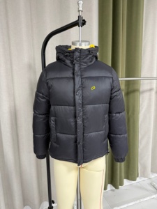 Manteau matelassé en coton à capuche avec doublure contrastante et broderie C, veste d'hiver chaude - Product Image 5