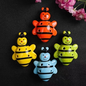 Mini Cute <b>Bee</b> Shaped 6-Hole Ceramic Ocarina Painted Cartoon Pattern Small Musical Instrument For Kindergarten Music Class - Product Image 1